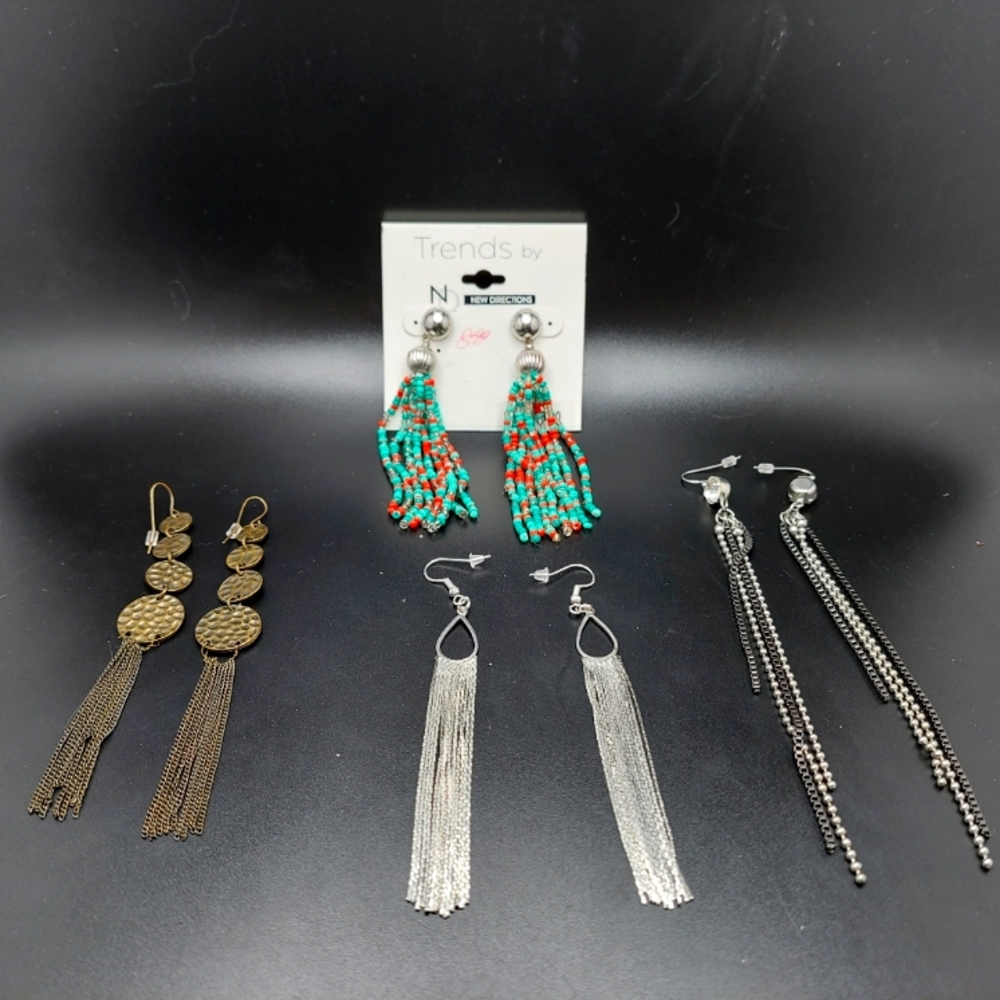 4 Pair of Fashion Tassle Earrings All Pierced